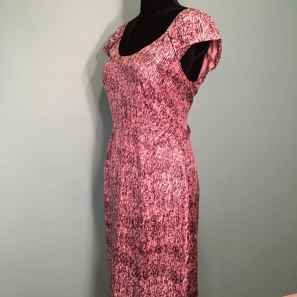 Banana Republic Dresses & Skirts - Banana Republic Pink Speckled Cap Sleeve Sheath Dress